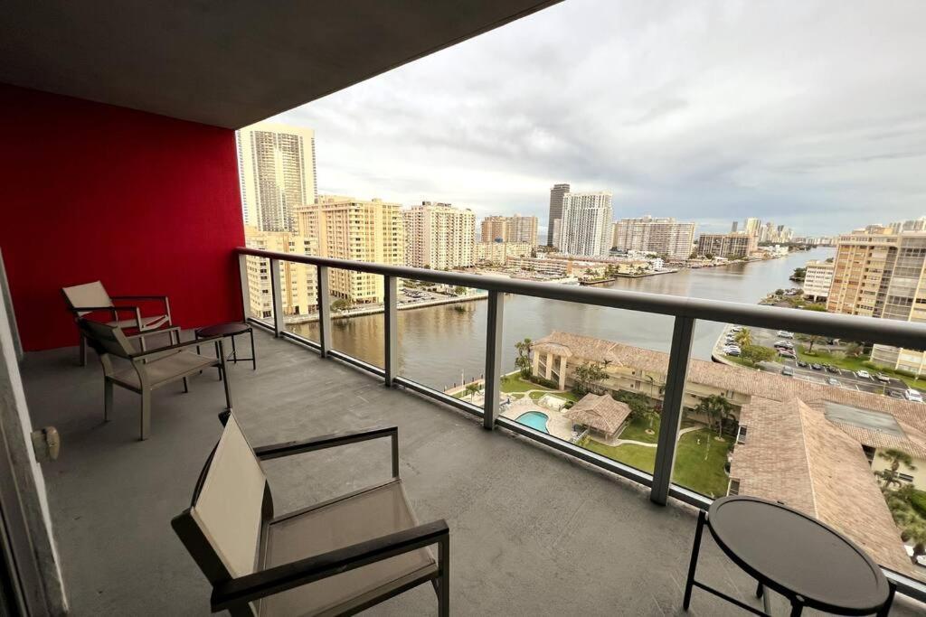 Beachwalk 1B 1B Incredible View Apartment 14 A Hallandale Beach Extérieur photo
