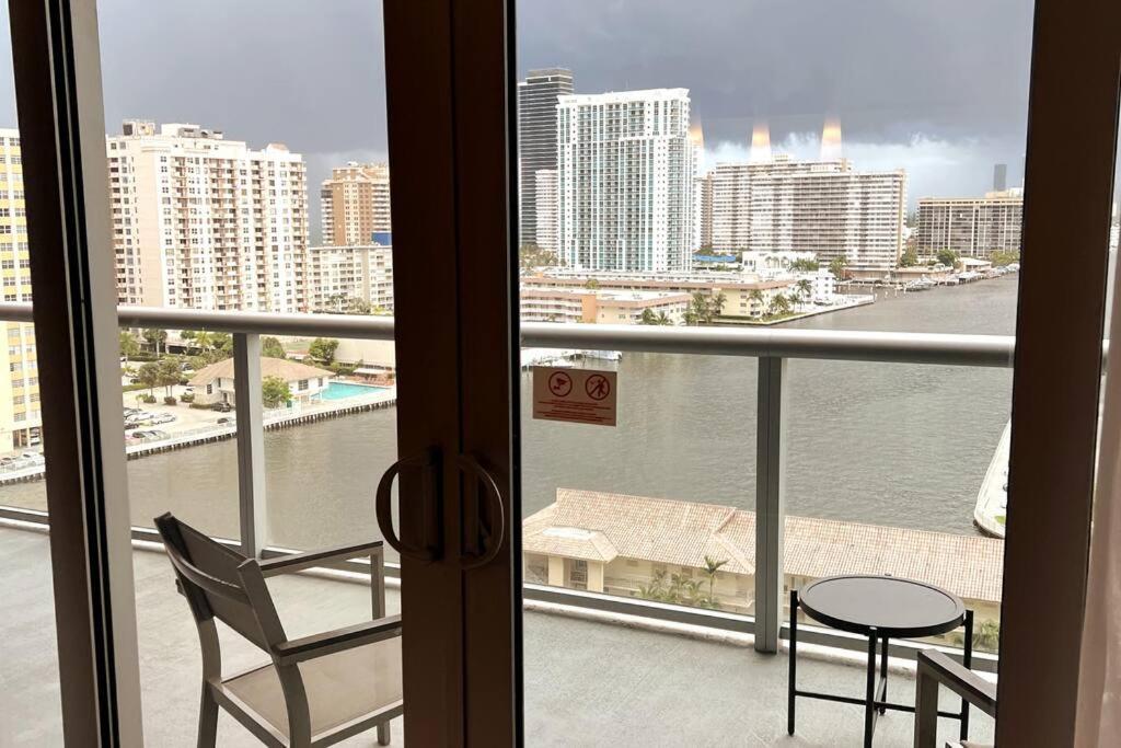Beachwalk 1B 1B Incredible View Apartment 14 A Hallandale Beach Extérieur photo