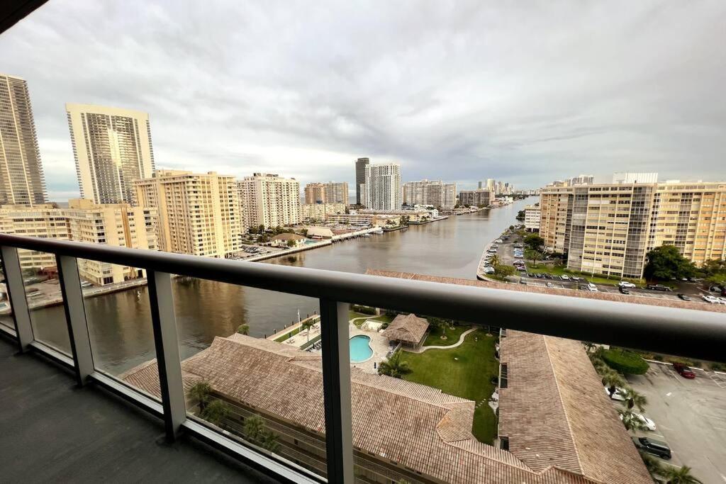 Beachwalk 1B 1B Incredible View Apartment 14 A Hallandale Beach Extérieur photo