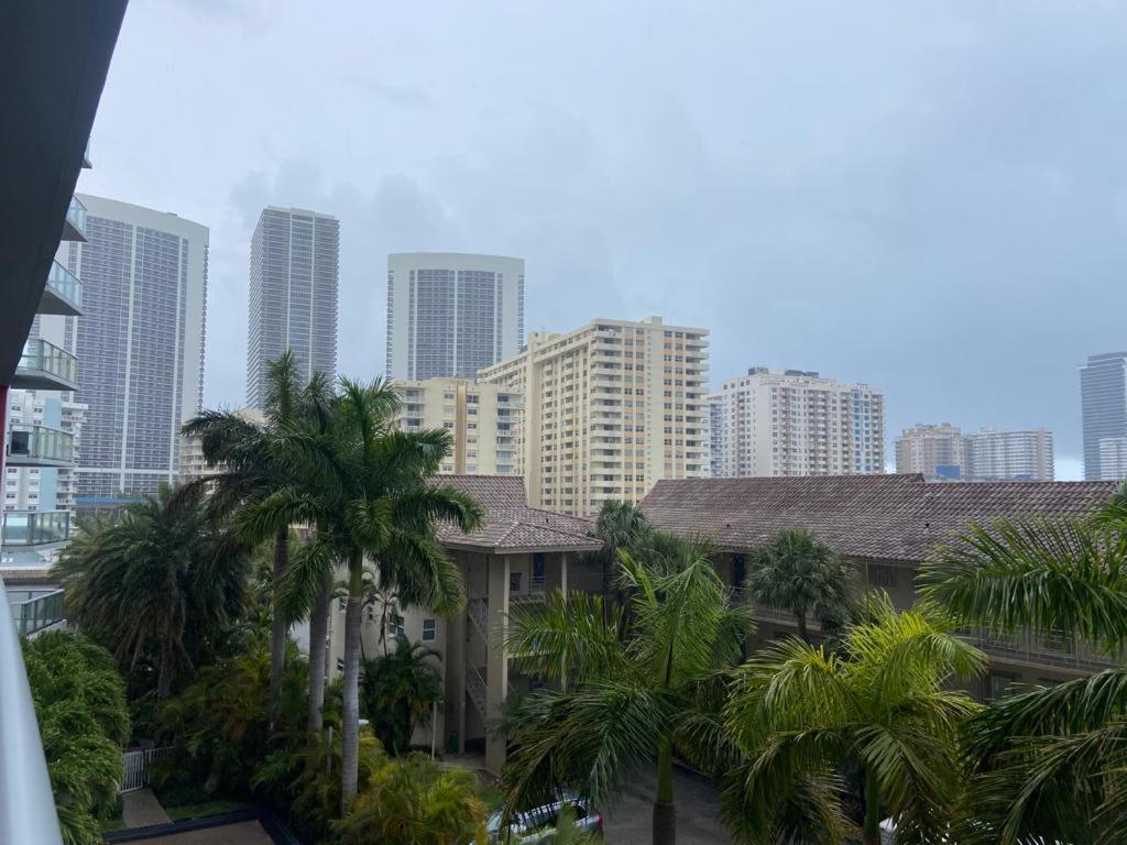 Beachwalk 1B 1B Incredible View Apartment 14 A Hallandale Beach Extérieur photo